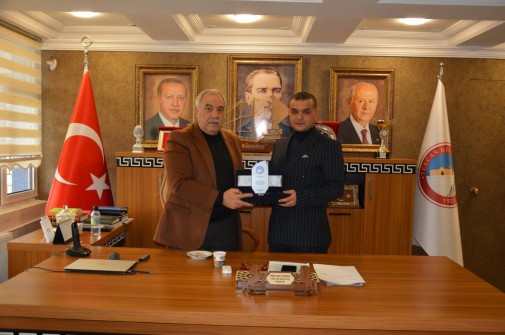 Başarılı Personele Plaket.